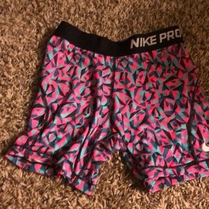 girls nike pros